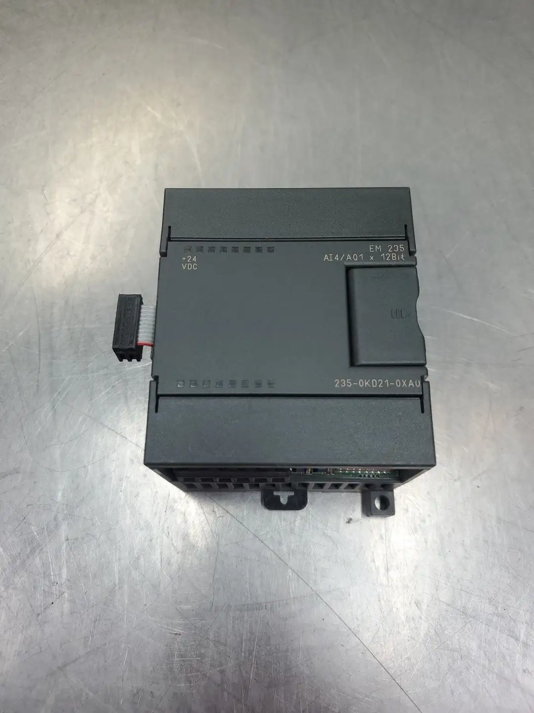 USED Siemens EM 235 (6ES7235-0KD21-0XA0) AI4/AQ1x12Bit Analog Output Module