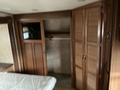 Used 2012 CROSSROADS RUSHMORE 34SB Campers, Caravans, Motorhomes Michigan US | Miedema Asset Management Group #1406929
