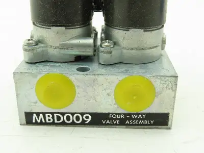 Honeywell Skinner MBD009 Solenoid Valve 4-Way Assembly NC 12VDC 150 PSI MBD005