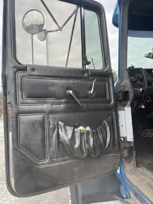 Used 2001 MACK RD688S ROLL OFF Garbage trucks Virginia US | Proxy Equipment #1381225