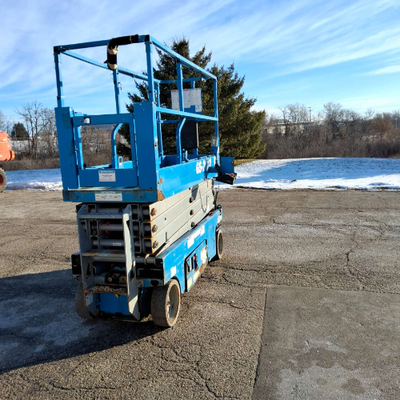 USED 2017 Genie GS-2632