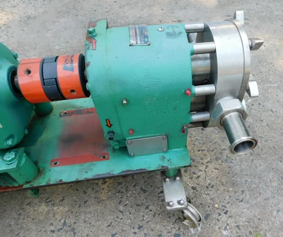 USED LADISH TRI CLOVER PRE-25-1 1/2-UH2-ST-