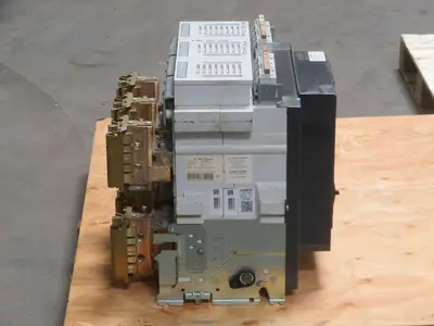 Used SIEMENS WLS2A332 Circuit Breakers Texas US | Aucto #1308516