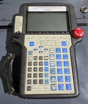 Used 2005 FANUC M-900iA/350 + R-J3iC Robots Michigan US | iGAM Industrial Marketplace #1293858
