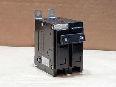 USED CUTLER-HAMMER QBHW2020