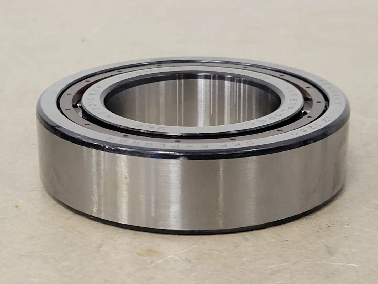 NEW SKF NJ2210ECP
