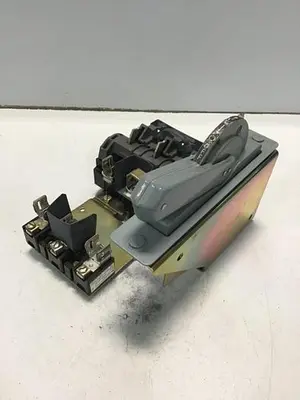USED ALLEN BRADLEY 1494F-C633 SER B