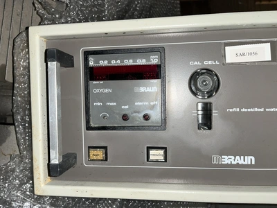 M Braun Glove Box System with Oxygen and H2O Analyzers Mb150b-G-1