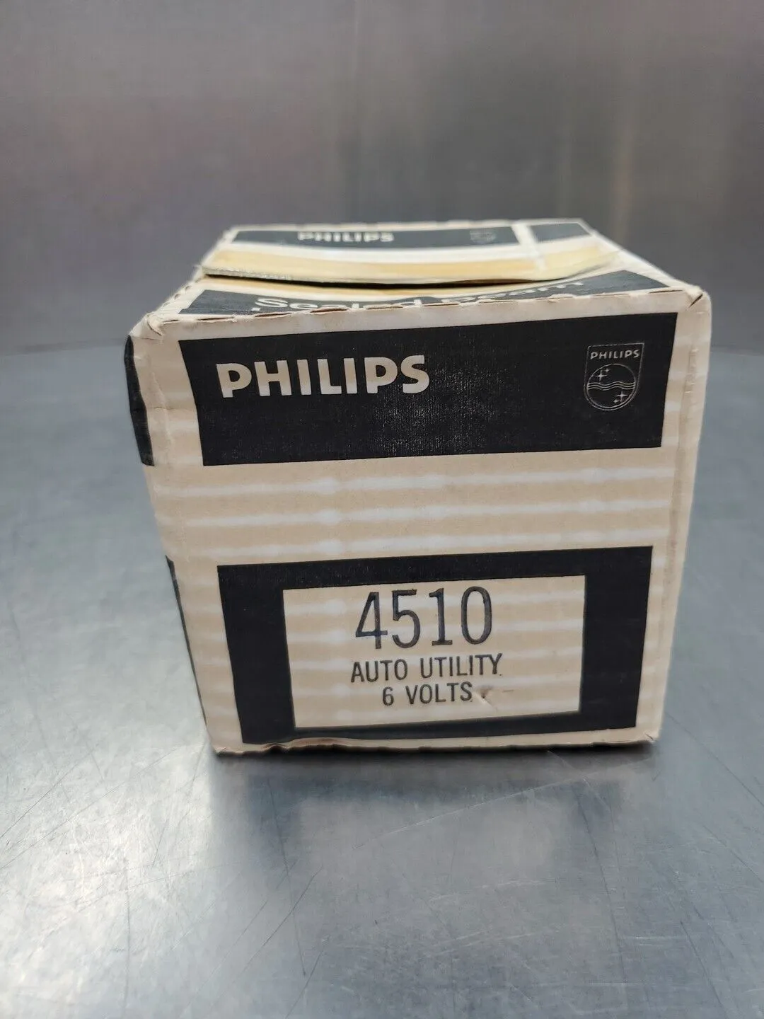 PHILIPS 4510 Sealed Beam Lamp Kit. 4B-37