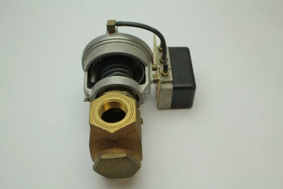 Used Johnson Controls V-3000-8011 Valves/Fittings California US | Davliegogo LLC #1729836
