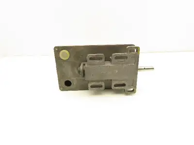 Schmersal G 50-017-Z11/11Y-FL1 Safety Gear-Switch 17:1 Ratio 12mm Shaft 250V