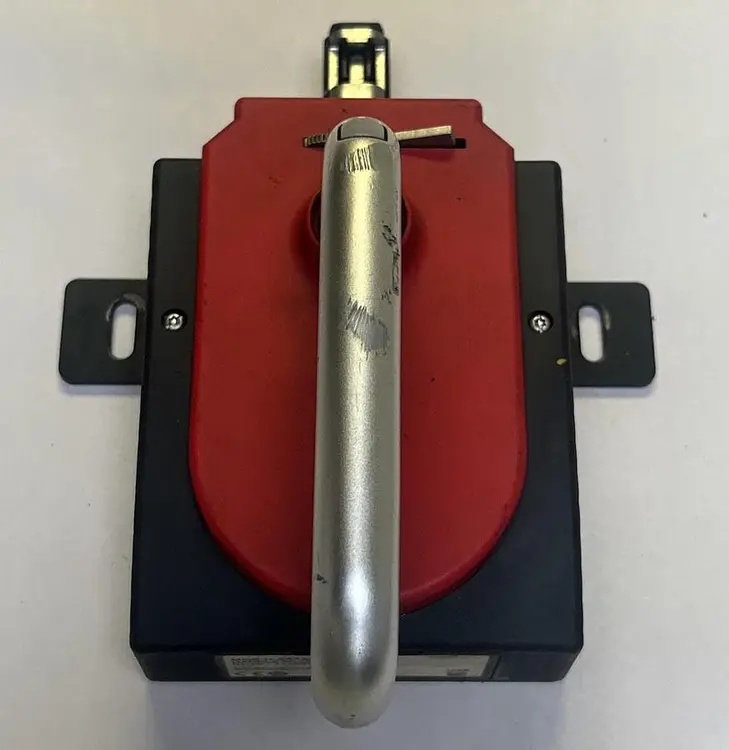 Used EUCHNER MGB-H-AA1A6-R-111836 Switch Parts Ohio US | Surplus Asset Holdings #1246425