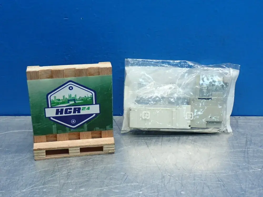 NEW SMC PNEUMATICS SY51405DZ