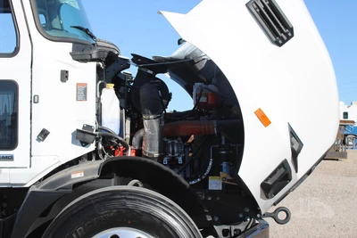 New | in-Stock 2027 MACK MD7 Rolloff Trucks Texas US | Roll Off Truck World #1491925