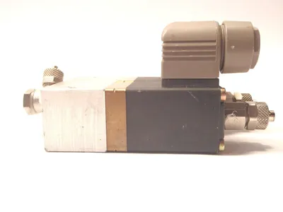 312-C-02,0-B-MS FLNSCH-F-000 041521Q LMPU | Burkert 312-C-02,0-B-MS FLNSCH-F-000 Solenoid Valves 041521Q LMPU 220V LOT OF 2 - Used