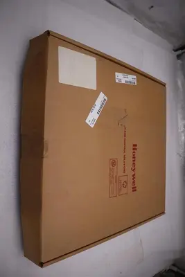 NEW IN BOX HONEYWELL 51401052-100 CIRCUIT BOARD STOCK G168