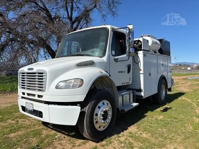 Used 2015 FREIGHTLINER BUSINESS CLASS M2 106 Service & Utility Trucks California US | Mittry Construction #1363489