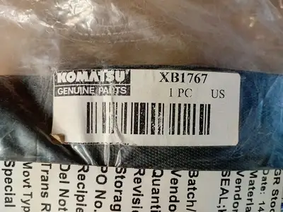 NEW KOMATSU XB1767