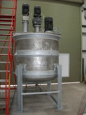 2,200L S/S Enclosed Combination mixer