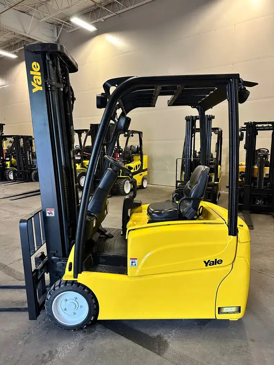 Used 2021 Yale ERP040VTN36TE094 3-Wheel Sit down Electric Counterbalance Forklifts New York US | United Lift #1566112