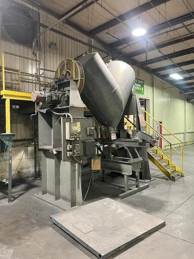 USED PATERSON KELLEY TWIN SHELL DRY BLENDER