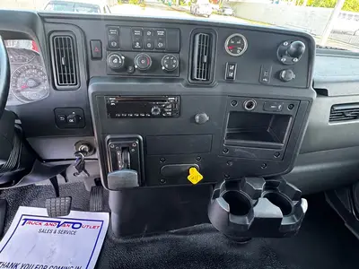 Used 2020 INTERNATIONAL MV607 Box trucks Florida US | Truck and Van Outlet #1509202