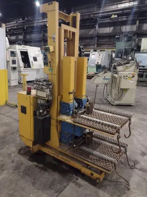 USED GREEN VALLEY \/ TITAN 2332