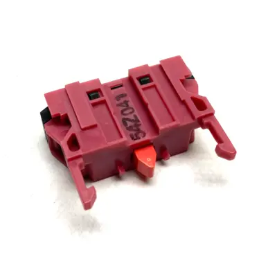 USED IDEC HEAVY DUTY CONTACT BLOCK, 22MM, RED, FINGER SAFE