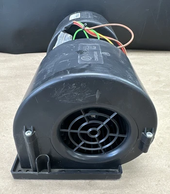 NEW Spal 006-B42-22