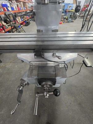 USED BRIDGEPORT Series 1 1 1/2 HP