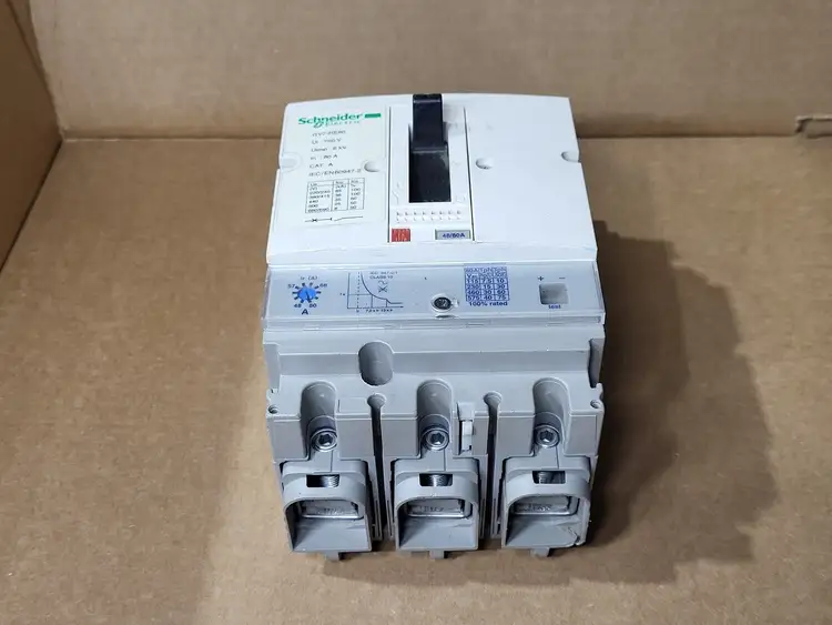 Used SCHNEIDER ELECTRIC GV7-RE80 Switchgears British Columbia CA | Lenmark #477716