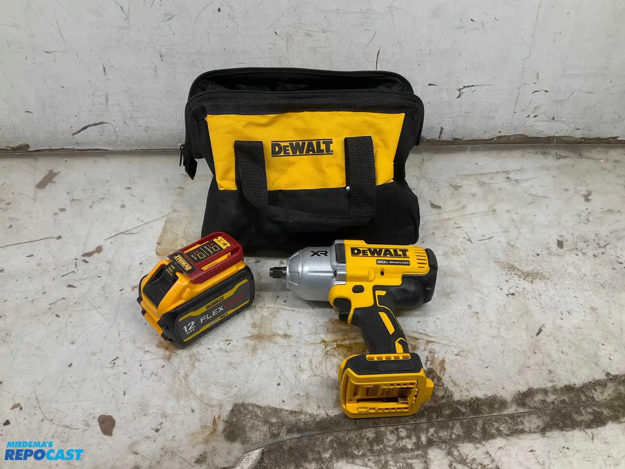 DeWalt 20V XR 1/2” Brushless 3-Speed Impact with New 2025 FlexVolt 12Ah Battery and Case