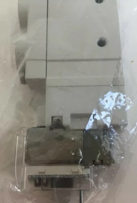 NEW SMC SY7220-3L0Z-02T