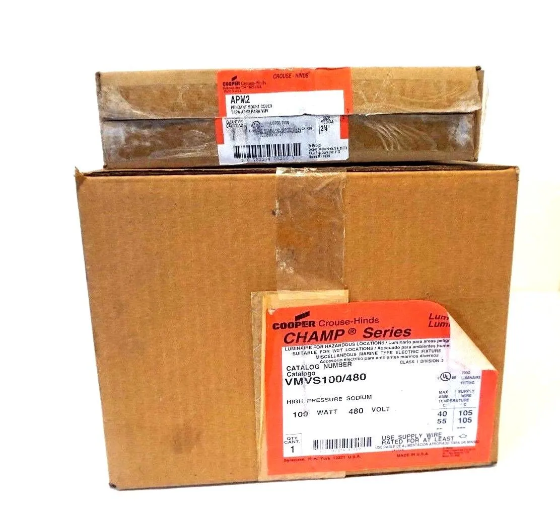 NEW COOPER CROUSE HINDS VMVS100 / 480 LIGHT WITH APM2 VMVS100