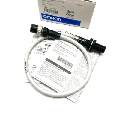 NEW OMRON PROXIMITY SENSOR FLUORORESIN COATING 3MM RANGE