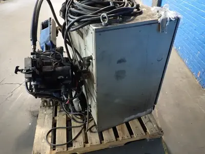 USED 2013 YASKAWA MOTOMAN MH6