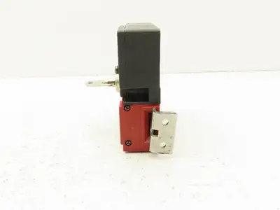 Omron D4JL-4NFA-C7-01 Guard Lock Safety-Door Switch Interlock Solenoid Release