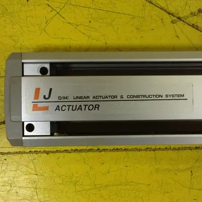 USED SMC LJ1H1011SC-1000-F2