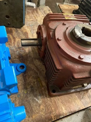 NEW Cone Drive SHV40A105-Y7A