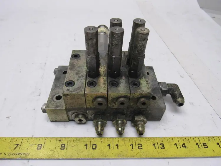 Used LUBRIQUIP _UNKNOWN_ Miscellaneous MRO | Arrow Industrial #643285