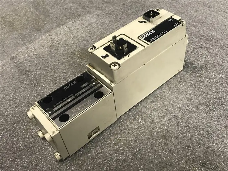 Used BOSCH VALVE 0 811 404 039 Misc Electrical & Power Parts BE | Apt International N.V #362904