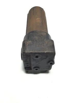 USED PARKER 25P2-10B-M-50NN-1-81