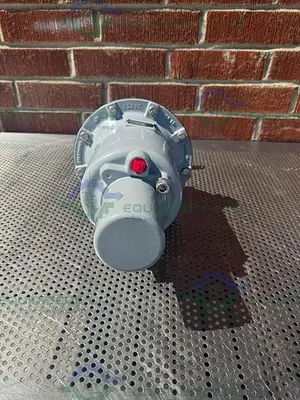 USED ITT 3225 PNEUMATIC VALVE ACTUATOR AIR MOTOR W/ 6" FLANGE FITTING