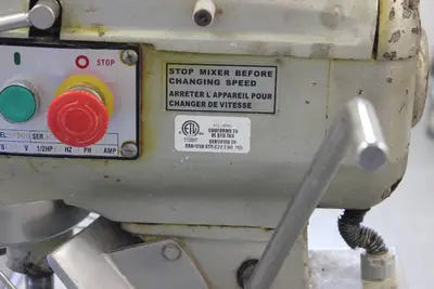 20 Quart Commercial NSF Dough mixer DOYON SM 200