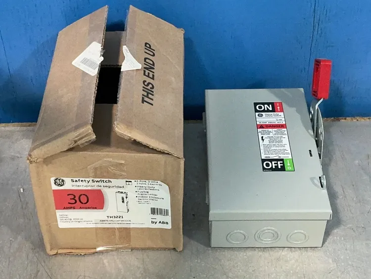 New | in-Stock GENERAL ELECTRIC TH3221 Switchgears Ohio US | HGR 24 #1278506