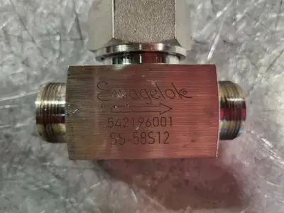 USED SWAGELOK SS-58S12