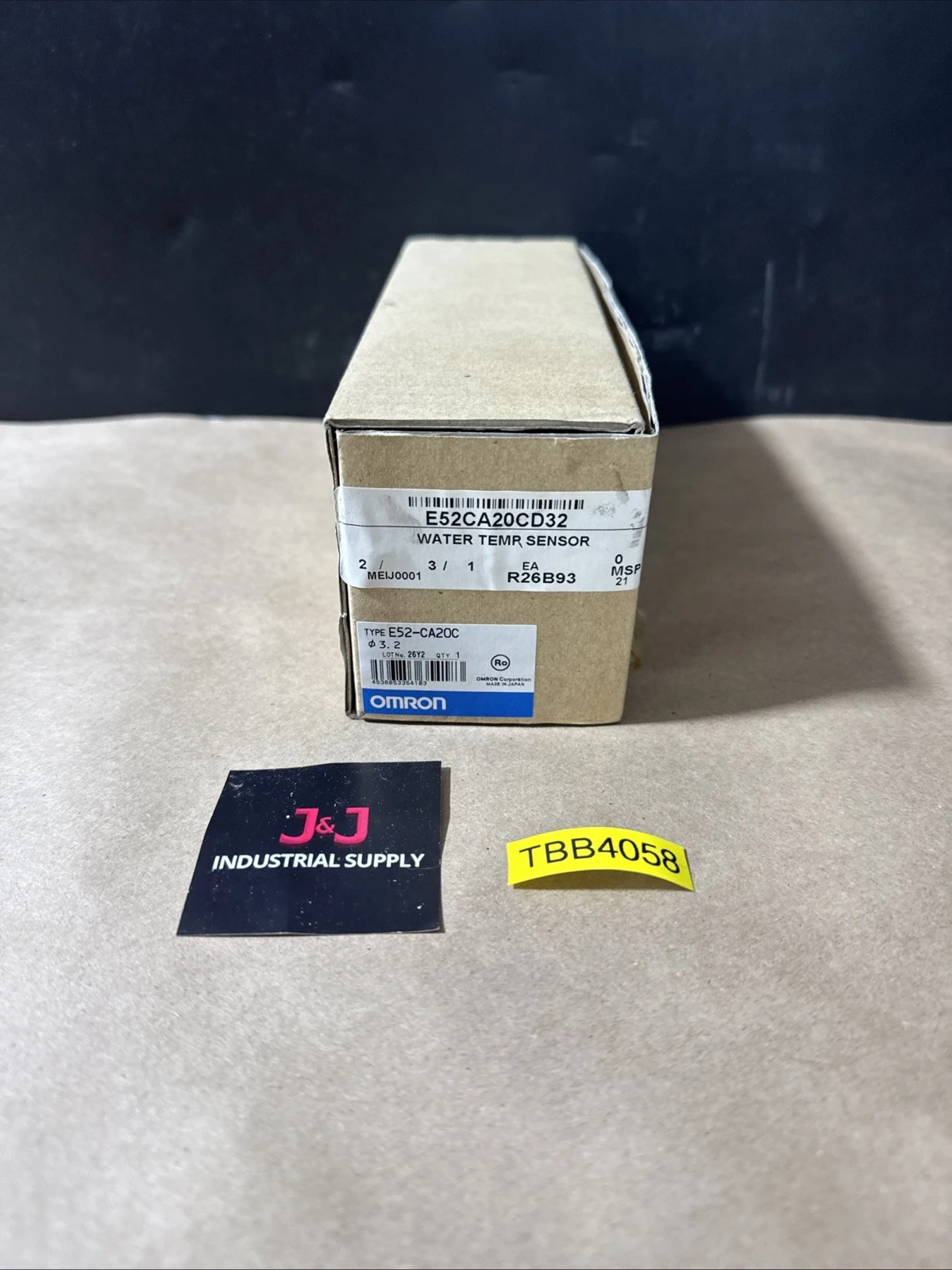 NEW Omron E52-CA20C