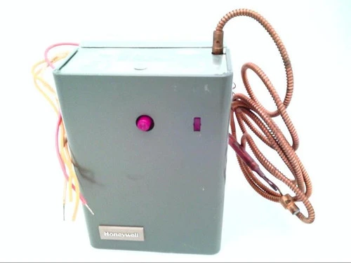 Honeywell R8182J1059 Hydronic Heating Controller [New]