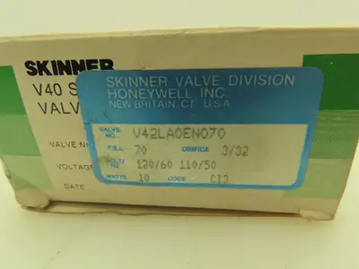 Honeywell Skinner V42LA0EN070 Solenoid Valve 2-Way NC 120V 70 PSI 1/4" NPT