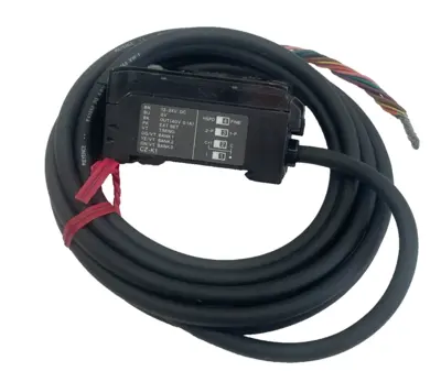 NEW KEYENCE CZ-K1 FIBER OPTIC AMPLIFIER CZK1